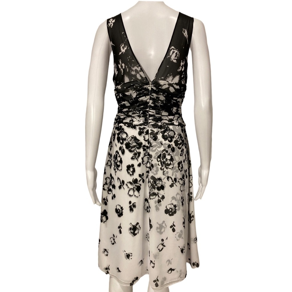 White House Black Market black and white pattern ruched top cocktail dress - Picture 2 of 3